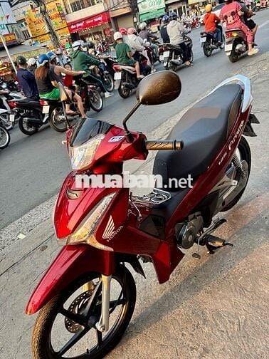 🔴🔴 Future  Đỏ đen  cuối 2018 siêu đẹp chính chủ