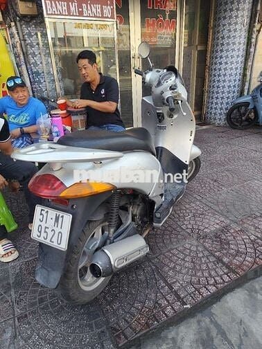 Honda Dylan màu Bạc