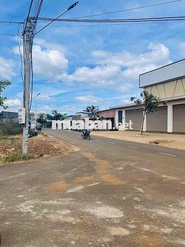 Bán lô đất tại xã Đức Trọng, sẵn sổ, giá chỉ 980 triệu