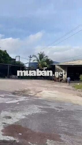 Bán kho tại Phước Lộc, 1900 m2, mặt tiền quốc lộ 1A, có thương lượng