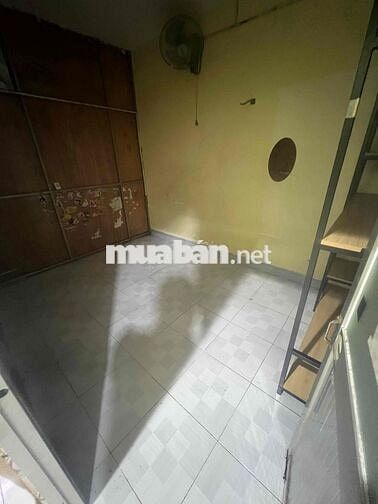 Cần cho thuê nhà hxt 4x16 đúc lửng 3pn 1wc 10 triệu tháng