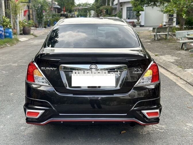 Bán Nissan Sunny 2018 số tự động, bản XV Premium