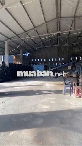 Bán kho tại Phước Lộc, 1900 m2, mặt tiền quốc lộ 1A, có thương lượng