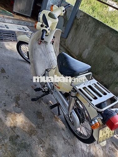 Cup năm nữ cấp 3, mới, Đề đèn còi nhan xịn sò.