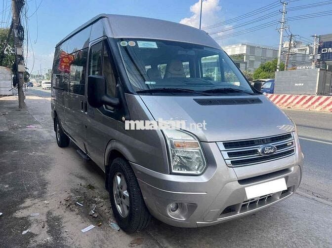 Ford Transit 2015 Luxury xe chở nhân viên đi kỹ