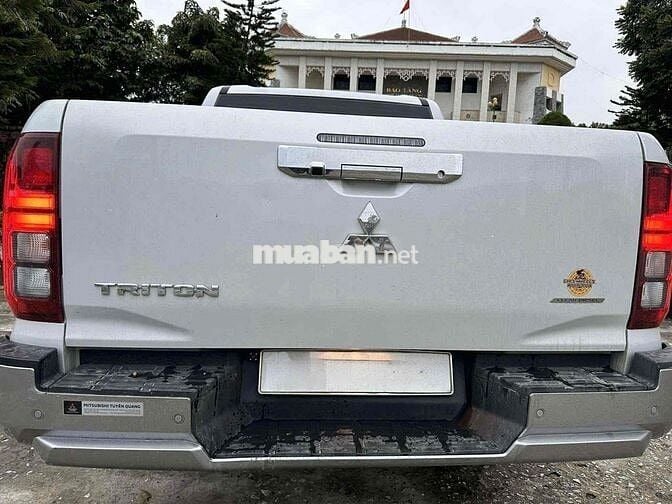 Mitsubishi Triton 2024 Premium 2WD 10000 km