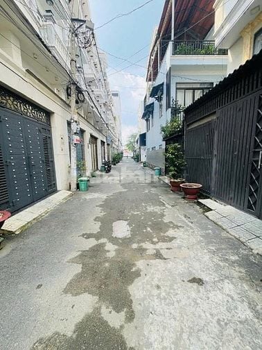 Cho Thuê Nhà HXH Đường Nguyễn Oanh  P6 Gò Vấp Gần Chợ An Nhơn.