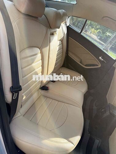 Kia Cerato 2018 1.6 MT - 90000 km