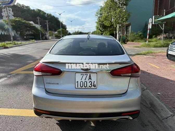 Kia Cerato 2018 1.6 MT - 90000 km