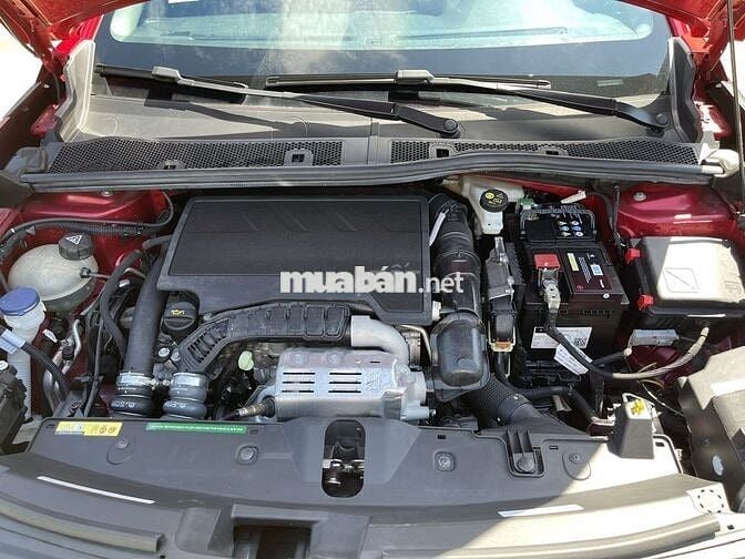 Peugeot 2008 2023 GT Line 1.2 AT - 12000 km