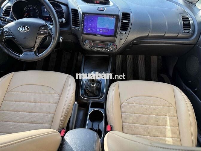 Kia Cerato 2018 1.6 MT - 90000 km