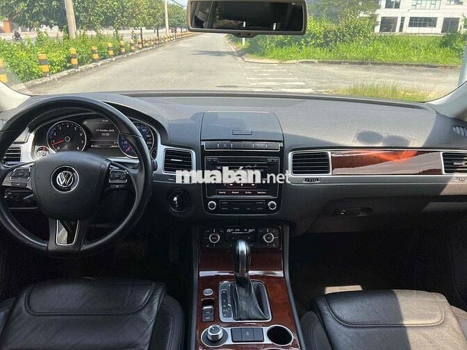 Volkswagen Touareg 2016 GP 3.6 AT xe zin đẹp