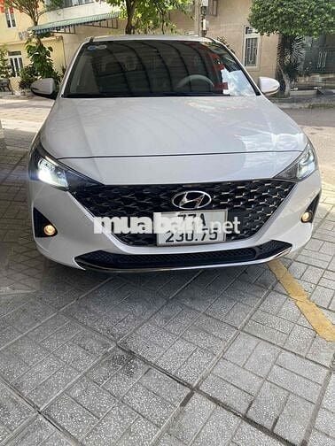 Hyundai Accent 2022 1.4 AT - 39000 km