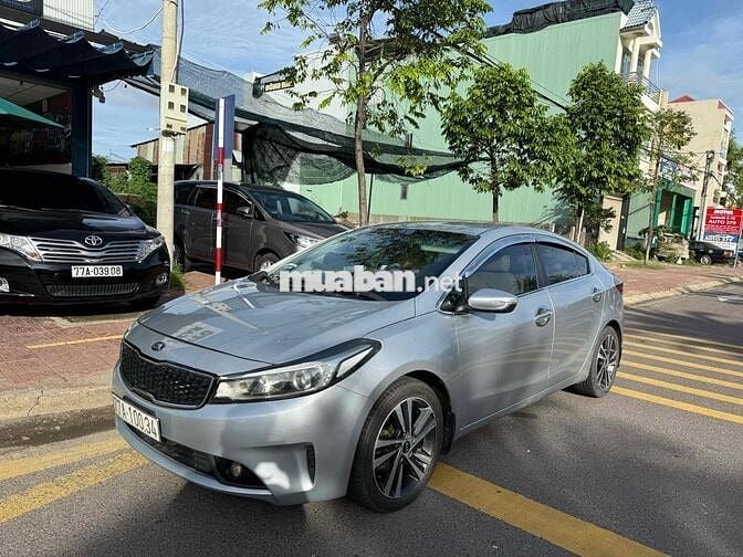 Kia Cerato 2018 1.6 MT - 90000 km