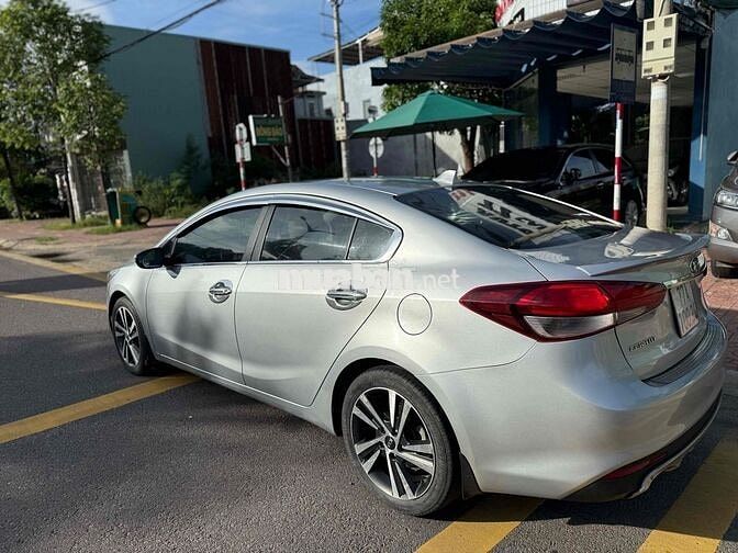 Kia Cerato 2018 1.6 MT - 90000 km