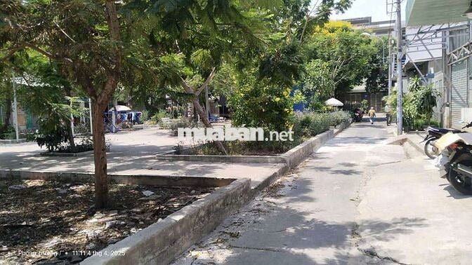 Bán lô đất trống 7,5❌19,5 view công viên tiện xây biệt thự hoặc chdv