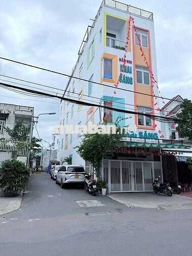 Bán nhà 2 tầng 2 mặt kiệt oto tận nhà Nguyễn Xí, 3pn, giá 4ty950tl