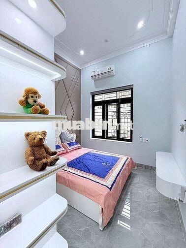 Bán nhà 2 tầng 2 mặt kiệt oto tận nhà Nguyễn Xí, 3pn, giá 4ty950tl