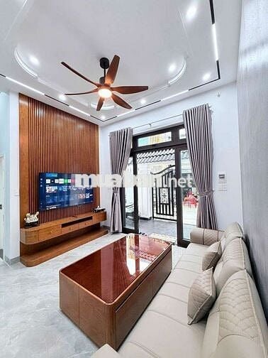 Bán nhà 2 tầng 2 mặt kiệt oto tận nhà Nguyễn Xí, 3pn, giá 4ty950tl