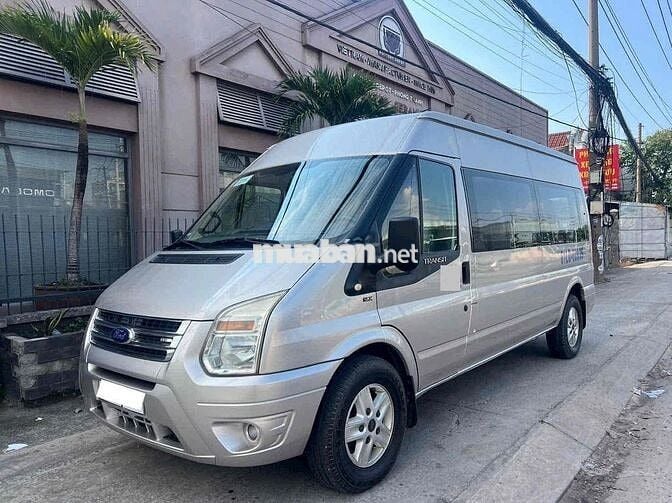 Ford Transit 2015 Luxury xe chở nhân viên đi kỹ