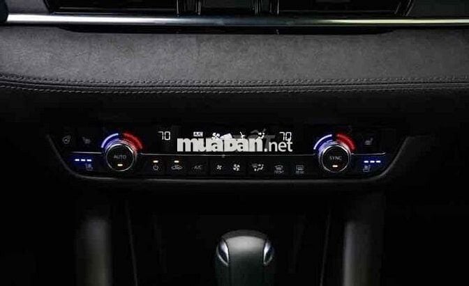 Mazda 6 2.0 Premium ( gói cao cấp) 2020 Đỏ