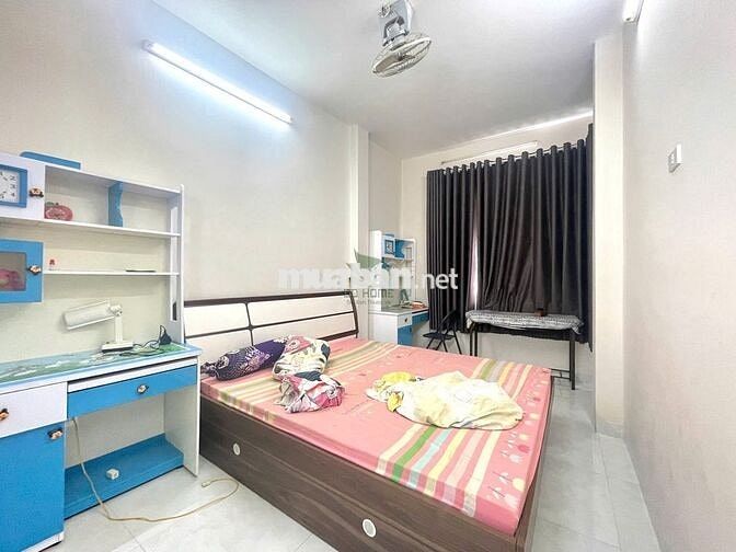 CHO THUÊ NHÀ 4 TẦNG 2 PHÒNG NGỦ MẶT TIỀN KHU BÀN CỜ PHƯỚC LONG