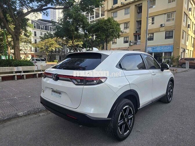 Honda HRV 2023 G 9 vạn km Trắng
