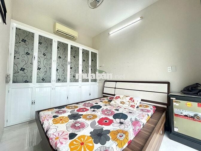 CHO THUÊ NHÀ 4 TẦNG 2 PHÒNG NGỦ MẶT TIỀN KHU BÀN CỜ PHƯỚC LONG