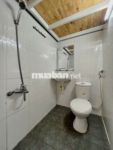 Bốc tem dự án mới 100% gác lửng cửa sổ thoáng tại Chu Văn An