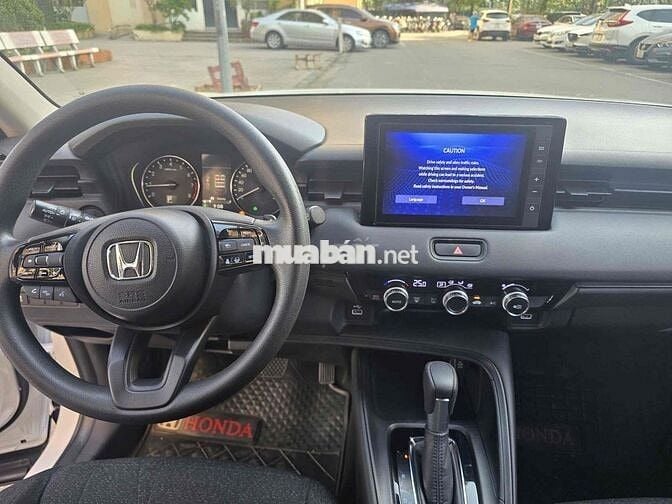 Honda HRV 2023 G 9 vạn km Trắng