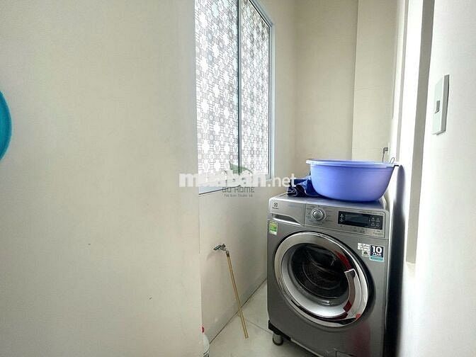 CHO THUÊ NHÀ 4 TẦNG 2 PHÒNG NGỦ MẶT TIỀN KHU BÀN CỜ PHƯỚC LONG