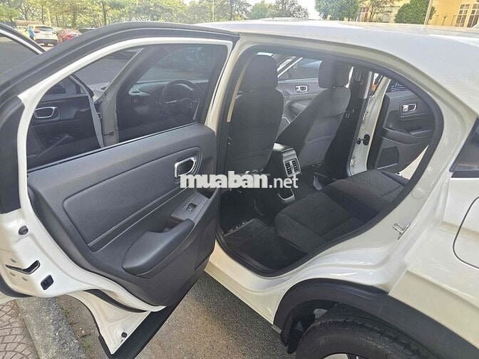 Honda HRV 2023 G 9 vạn km Trắng