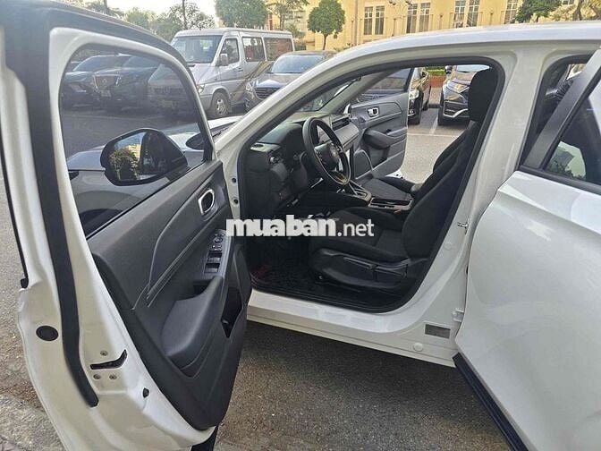 Honda HRV 2023 G 9 vạn km Trắng