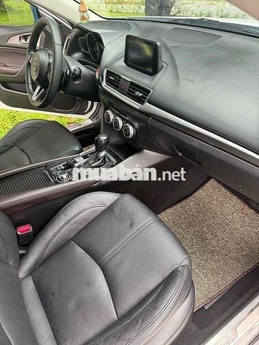 Mazda 3 2018 1.5 AT - 82000 km