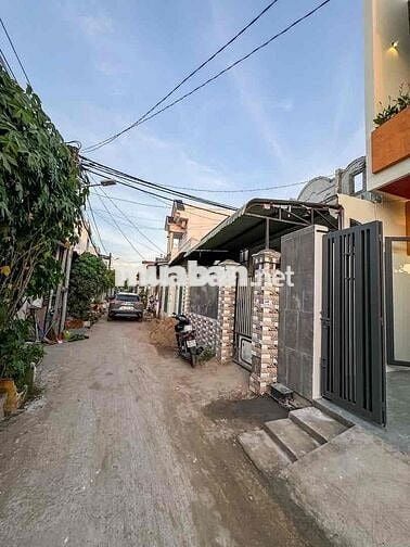 NHÀ TRỆT LẦU MỚI ĐẸP CÓ SÂN ĐẬU XE - 3 PHÒNG NGỦ - ĐƯỜNG F5 KDC 3A - A