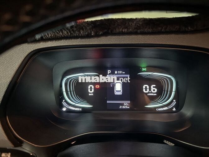 Xe gia đình, Kia Carens 2024 Luxury, giá 620 triệu