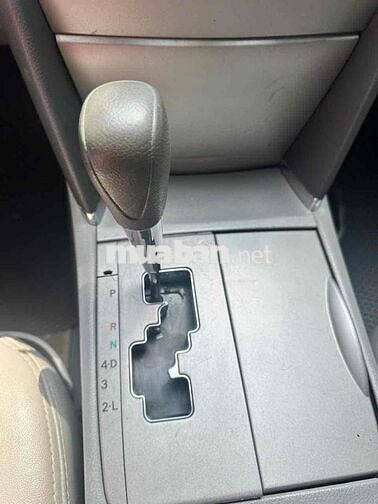 Toyota Camry 2.4 bản cửa nóc