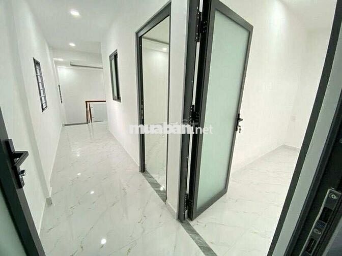 BÁN NHÀ MỚI ĐẸP Ở NGAY, KẾ BÊN GA METRO CNC, LINH TRUNG. GIÁ 5,29 TỶ