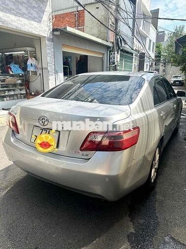 Toyota Camry 2.4 bản cửa nóc