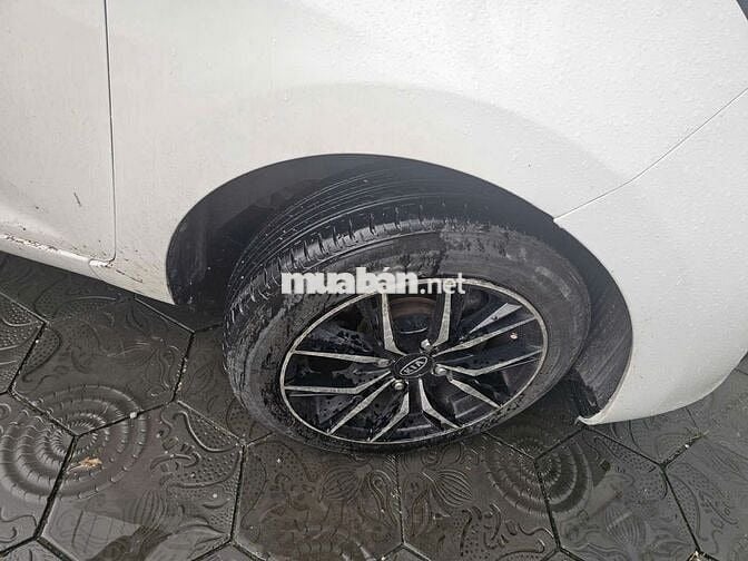 Kia Morning 2013 Van 1.0 AT - 13 km