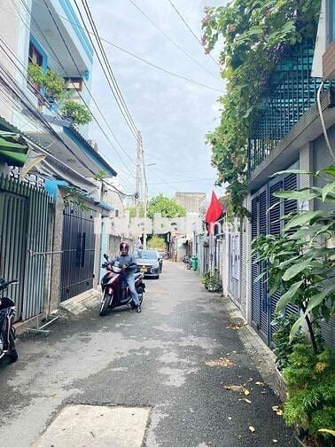 Bán gấp lô đất đẹp ngay đường Lê Văn Chí. DT 112.8m2 ngang 5m, SHR