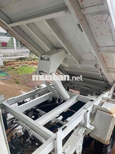 Isuzu 2004 - 200000 km