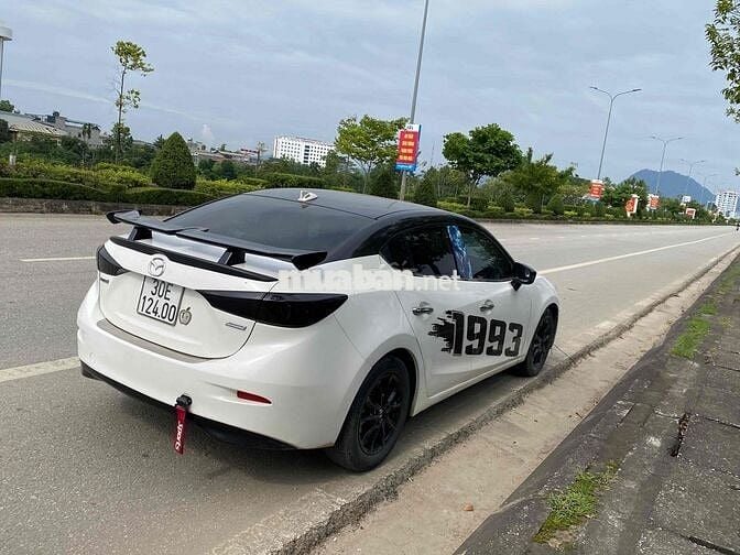 Mazda 3 Trắng 5 chỗ Số tự động