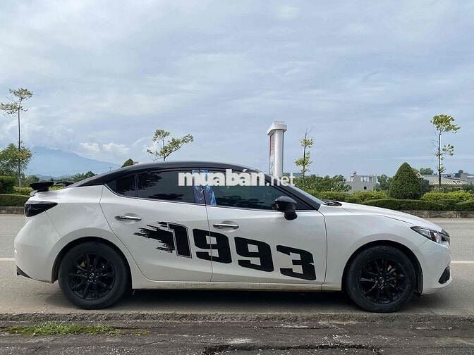 Mazda 3 Trắng 5 chỗ Số tự động
