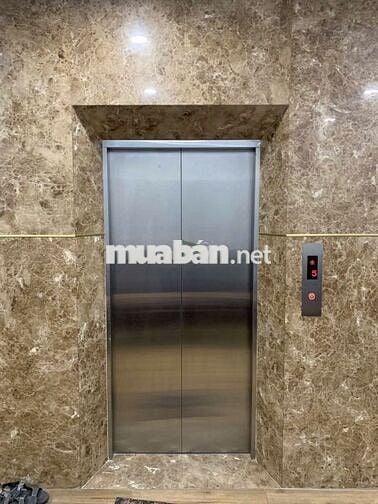 CHO THUÊ TOÀ NHÀ 5 TẦNG 1500M2 CÓ THANG MÁY MẶT TIỀN ĐƯỜNG LỚN TTTP