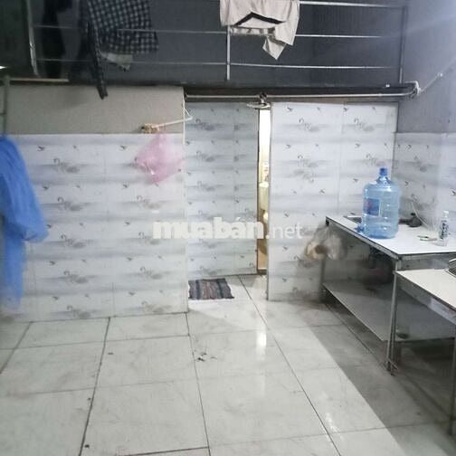 Cho thuê phòng ở 3 đến 4 người . Gia đình