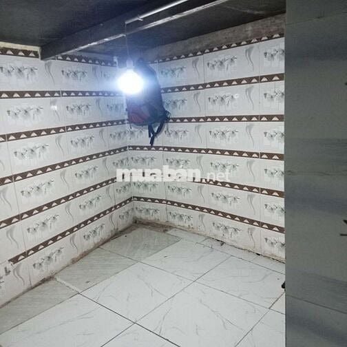 Cho thuê phòng ở 3 đến 4 người . Gia đình