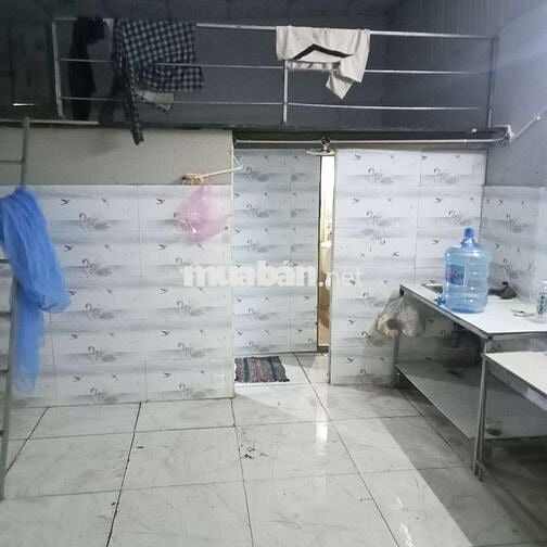 Cho thuê phòng ở 3 đến 4 người . Gia đình