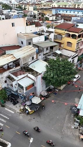 Bán nhà góc 3 mặt tiền Nguyễn Thái Bình, Phường 12, Tân Bình