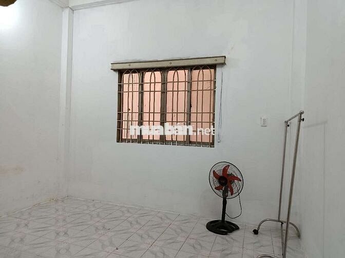 PHÒNG TRỌ  MẶT TIỀN ĐƯỜNG NƠ TRANG LONG NỮ Ở 1 NGƯỜI GIÁ RẺ BÌNH THẠNH